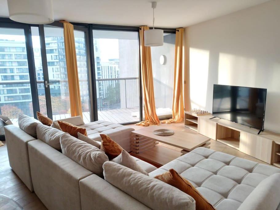 Lejlighed Beautiful 2br/2bar Apartement In European District *
